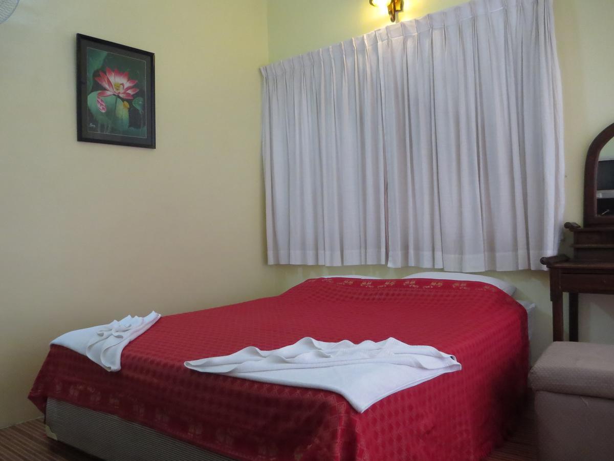 Goldie Guesthouse Phnom Penh Exterior photo