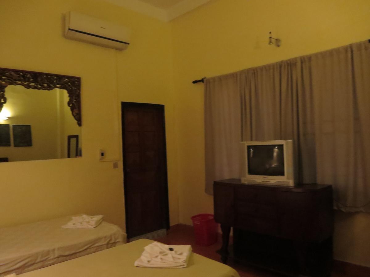 Goldie Guesthouse Phnom Penh Exterior photo