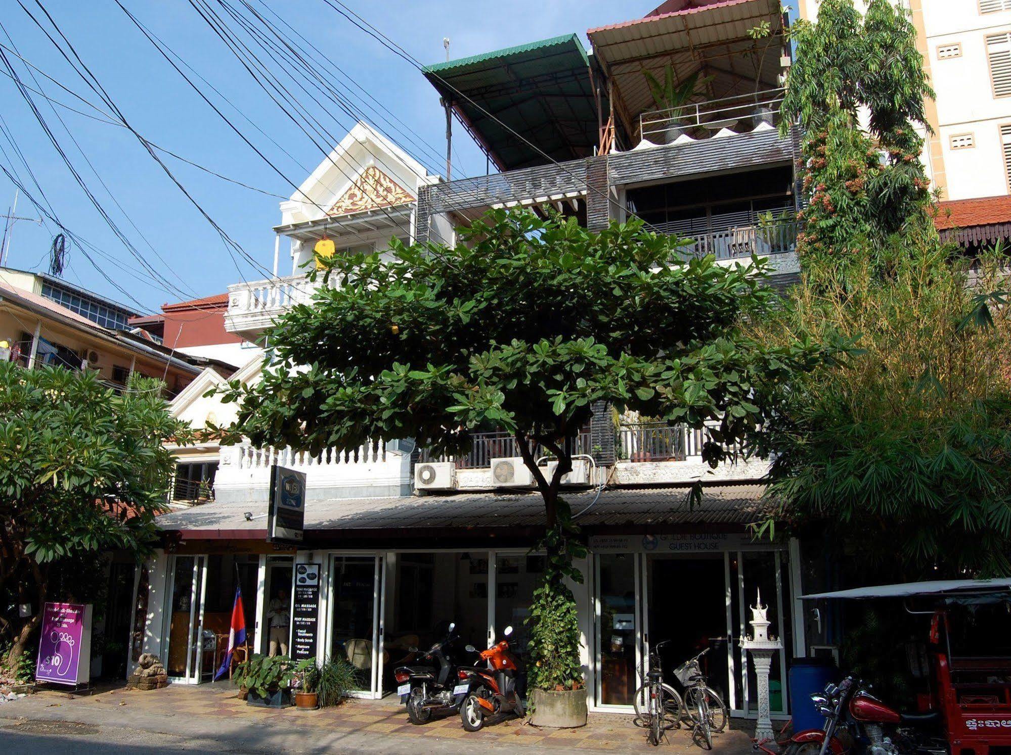 Goldie Guesthouse Phnom Penh Exterior photo